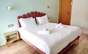 La Perle City Center Rooms